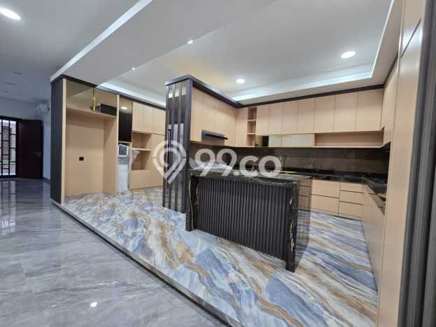 Dijual Rumah Premium dengan Fasilitas Sekitar Lengkap di Semarang Barat, Semarang Dijual Rumah Premium dengan Fasilitas Sekitar Lengkap di Semarang Barat, Semarang