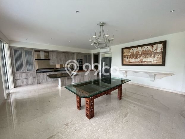 Rumah di Lippo Karawaci, 5 KT, Dekat Fasilitas Umum, Luas 700m² LB 700m² Rumah di Lippo Karawaci, 5 KT, Dekat Fasilitas Umum, Luas 700m² LB 700m²