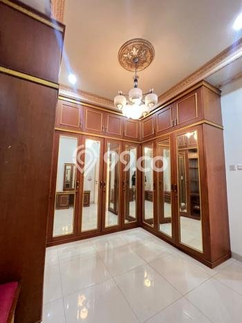 Disewakan! Rumah 3 Kamar Tidur &
3 Kamar Mandi di Pantai Indah Kapuk, Jakarta Utara Disewakan! Rumah 3 Kamar Tidur &
3 Kamar Mandi di Pantai Indah Kapuk, Jakarta Utara