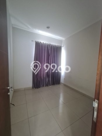 Rumah area Green Lake City, 4 KT, Dekat Universitas, Luas 90m² LB 140m² Rumah area Green Lake City, 4 KT, Dekat Universitas, Luas 90m² LB 140m²
