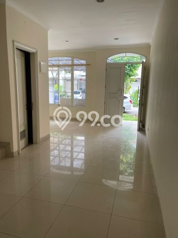UNIT SPESIAL! Rumah area Green Lake City, 3 KT, Dekat Pusat Kota, Luas 90m² Bangunan 120m² UNIT SPESIAL! Rumah area Green Lake City, 3 KT, Dekat Pusat Kota, Luas 90m² Bangunan 120m²