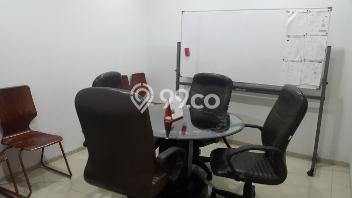 LOKASI SUPER STRATEGIS! Ruko di Taman Meruya, Luas 180m², Prospek Pengunjung LOKASI SUPER STRATEGIS! Ruko di Taman Meruya, Luas 180m², Prospek Pengunjung