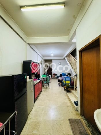 Ruko Dijual di Jakarta Barat LT 74m2 & LB 290m2 Lokasi Terbaik! Ruko Dijual di Jakarta Barat LT 74m2 & LB 290m2 Lokasi Terbaik!