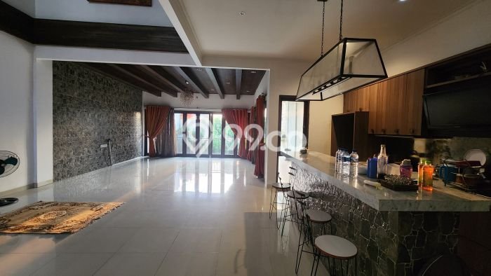 Rumah Luxury Modern Siap Huni di Ciater Tangerang Rumah Luxury Modern Siap Huni di Ciater Tangerang