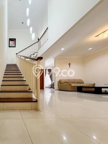 Hunian Elit LB 181m2 Siap Huni Desain Elegan di Modernland, Tangerang Hunian Elit LB 181m2 Siap Huni Desain Elegan di Modernland, Tangerang