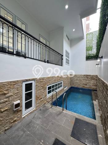 Rumah Mewah LB 300m2 Siap Huni Desain Elegan di Pejaten, Jakarta Selatan Rumah Mewah LB 300m2 Siap Huni Desain Elegan di Pejaten, Jakarta Selatan