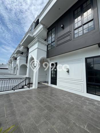 Rumah Mewah LB 300m2 Siap Huni Desain Elegan di Pejaten, Jakarta Selatan Rumah Mewah LB 300m2 Siap Huni Desain Elegan di Pejaten, Jakarta Selatan