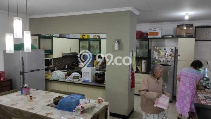 Rumah Mewah LB 210m2 Siap Huni Desain Elegan di Cigadung, Bandung Rumah Mewah LB 210m2 Siap Huni Desain Elegan di Cigadung, Bandung