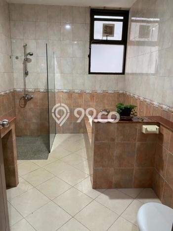 UNIT SPESIAL! Rumah area , 3 KM, Akses Pusat Kota, Luas 330m2m² Bangunan 200m2m² UNIT SPESIAL! Rumah area , 3 KM, Akses Pusat Kota, Luas 330m2m² Bangunan 200m2m²