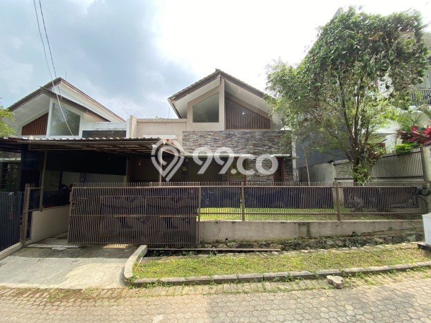 For Sale Hunian Rumah Terawat 3 KT di Dago, Bandung For Sale Hunian Rumah Terawat 3 KT di Dago, Bandung