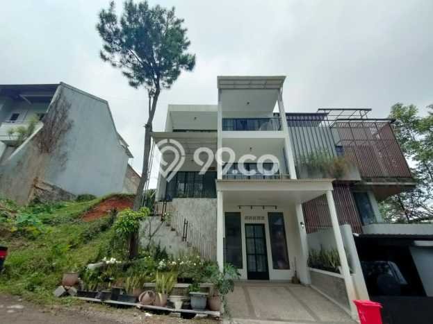 Hunian Mewah LB 220m2 Siap Huni Desain Elegan di Resor Dago Pakar, Bandung Hunian Mewah LB 220m2 Siap Huni Desain Elegan di Resor Dago Pakar, Bandung