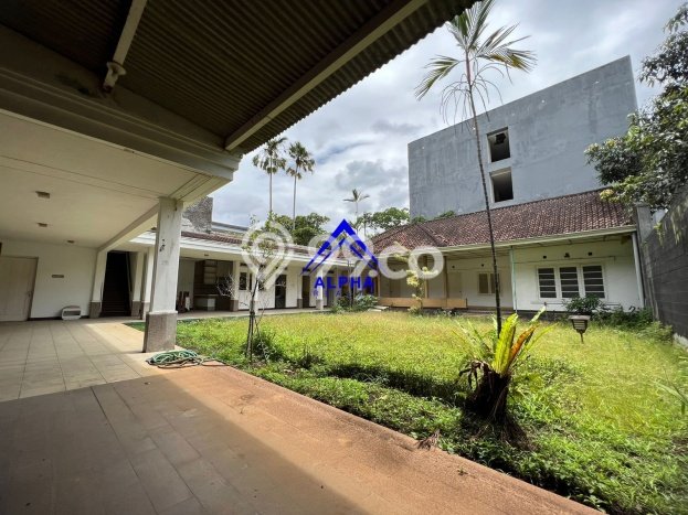 Rumah Elit LB 600m2 Siap Huni Desain Elegan di Dago, Bandung Rumah Elit LB 600m2 Siap Huni Desain Elegan di Dago, Bandung