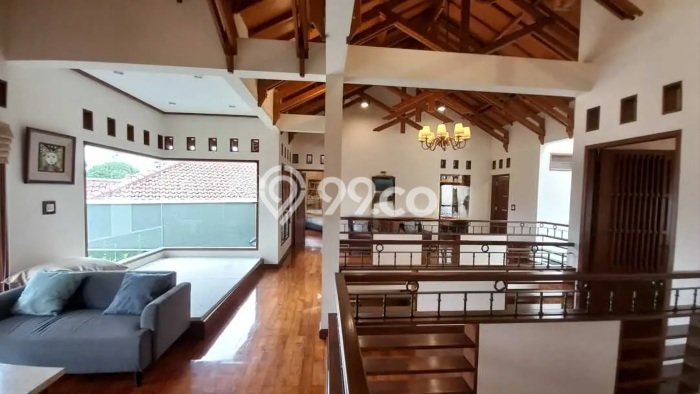 Ready to Use! Luxury House LT 327m2 Desain Elegan di Setra Sari Ready to Use! Luxury House LT 327m2 Desain Elegan di Setra Sari