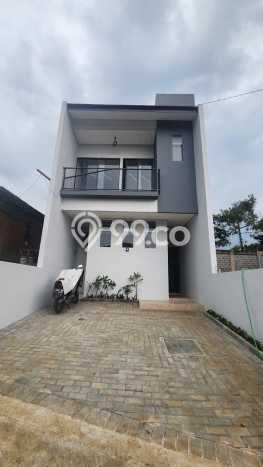 Rumah Luas Asri 3 KT Siap Pakai di Setiabudi Bandung Rumah Luas Asri 3 KT Siap Pakai di Setiabudi Bandung
