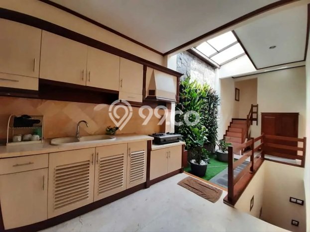 Ready to Use! Luxury House LT 327m2 Desain Elegan di Setra Sari Ready to Use! Luxury House LT 327m2 Desain Elegan di Setra Sari