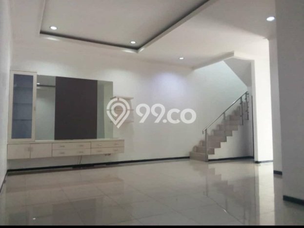 Rumah di Singgasana, 4 KM, Akses Universitas, Luas 160m² LB 250m² Rumah di Singgasana, 4 KM, Akses Universitas, Luas 160m² LB 250m²