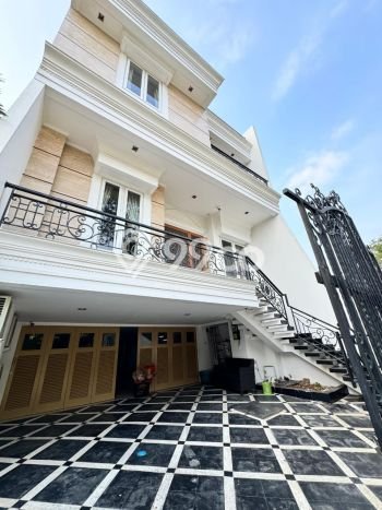 Ready to Use! Luxury House LT 232m2 Desain Modern di Pantai Indah Kapuk Ready to Use! Luxury House LT 232m2 Desain Modern di Pantai Indah Kapuk