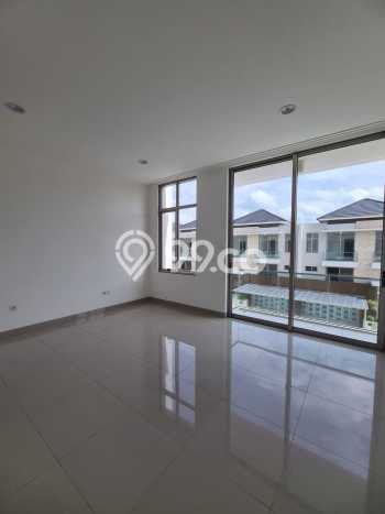 Rumah Luxury Modern Tanpa Renovasi di Pantai Indah Kapuk Jakarta Utara Rumah Luxury Modern Tanpa Renovasi di Pantai Indah Kapuk Jakarta Utara