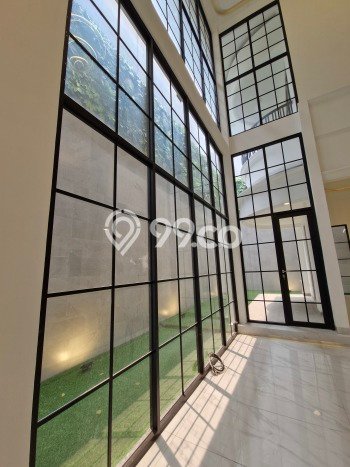 Hunian Elit LB 700m2 Siap Huni Desain Elegan di Tomang, Jakarta Barat Hunian Elit LB 700m2 Siap Huni Desain Elegan di Tomang, Jakarta Barat
