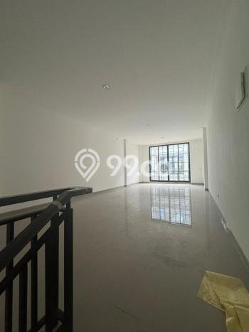 Ruko Bagus Dijual LB 270m2 Lokasi Strategis Jakarta Utara Area Cocok untuk Berbisnis Ruko Bagus Dijual LB 270m2 Lokasi Strategis Jakarta Utara Area Cocok untuk Berbisnis