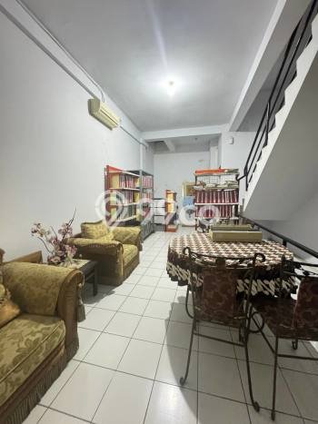 Ruko paling strategis disewakan di Menteng Jakarta Pusat Ruko paling strategis disewakan di Menteng Jakarta Pusat