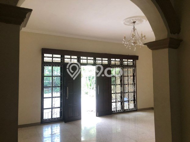 Rumah area Menteng, Dekat Stasiun, 4 KT, LT 717m² LB 400m² Rumah area Menteng, Dekat Stasiun, 4 KT, LT 717m² LB 400m²