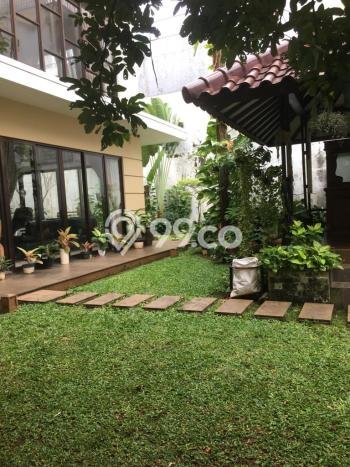 Rumah area Menteng, 4 KT, Akses Mudah Pusat Kota, Luas 1100m² LB 400m² Rumah area Menteng, 4 KT, Akses Mudah Pusat Kota, Luas 1100m² LB 400m²