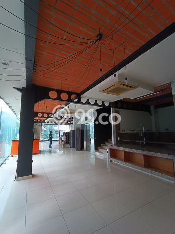 Komersial di Menteng, Luas 1500m², Lokasi Strategis Komersial di Menteng, Luas 1500m², Lokasi Strategis
