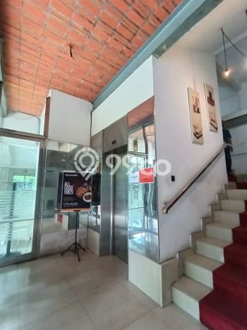 Komersial di Menteng, Luas 1500m², Lokasi Strategis Komersial di Menteng, Luas 1500m², Lokasi Strategis