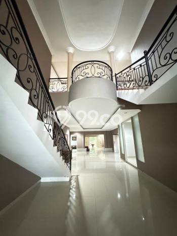 Rumah Modern Disewakan di Menteng Jakarta Pusat Area Sangat Strategis Rumah Modern Disewakan di Menteng Jakarta Pusat Area Sangat Strategis