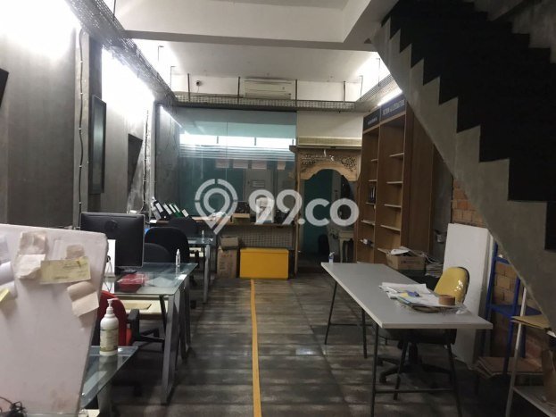 FOR SALE! Ruko di Menteng Jakarta Pusat, LT 52m2, LB 220m2 FOR SALE! Ruko di Menteng Jakarta Pusat, LT 52m2, LB 220m2