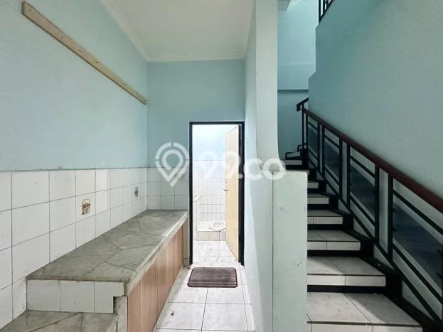 Ruko Disewakan di Menteng, Luas 200m², Lokasi Premium, Siap Operasi Ruko Disewakan di Menteng, Luas 200m², Lokasi Premium, Siap Operasi