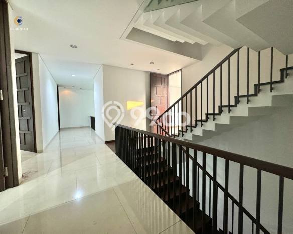 Rumah Asri area Menteng, 0 KM, Luas 750m² Bangunan 1000m² Rumah Asri area Menteng, 0 KM, Luas 750m² Bangunan 1000m²