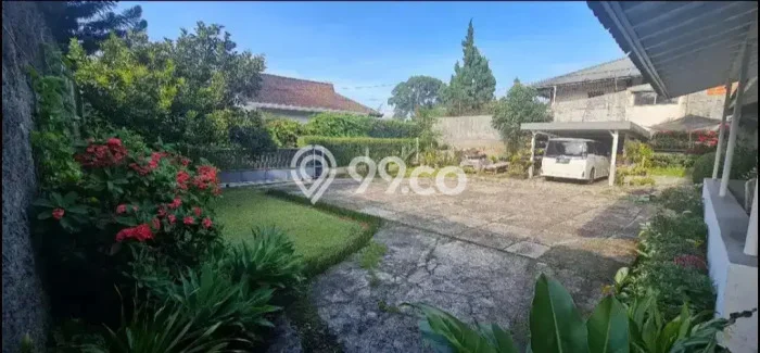 Rumah Elit Modern Tanpa Renovasi di Setiabudi Bandung Rumah Elit Modern Tanpa Renovasi di Setiabudi Bandung