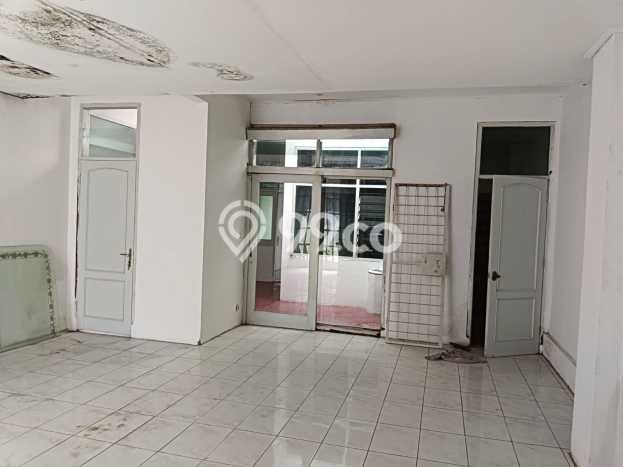 Rumah Elit Modern Tanpa Renovasi di Pasir Kaliki Bandung Rumah Elit Modern Tanpa Renovasi di Pasir Kaliki Bandung