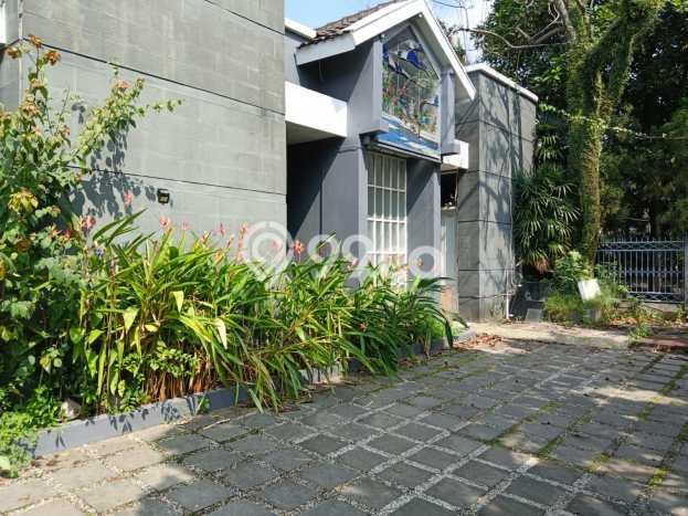 Rumah Elit Modern Tanpa Renovasi di Pasir Kaliki Bandung Rumah Elit Modern Tanpa Renovasi di Pasir Kaliki Bandung