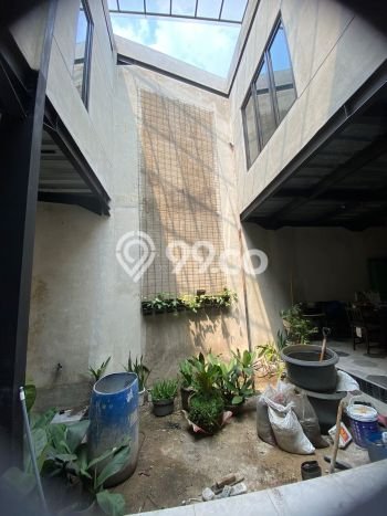 Ready to Use! Premium House LT 166m2 Desain Modern di sudirman Ready to Use! Premium House LT 166m2 Desain Modern di sudirman