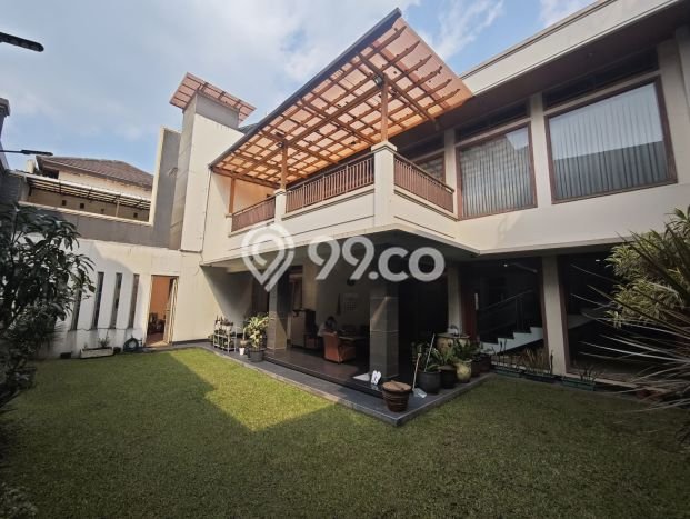 Rumah Elit LB 510m2 Siap Huni Desain Elegan di Mekar Wangi, Bandung Rumah Elit LB 510m2 Siap Huni Desain Elegan di Mekar Wangi, Bandung