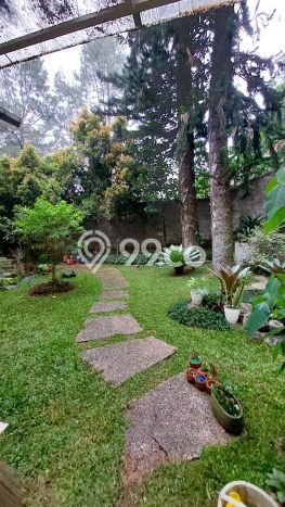Rumah Elit LB 200m2 Siap Huni Desain Elegan di Dago, Bandung Rumah Elit LB 200m2 Siap Huni Desain Elegan di Dago, Bandung