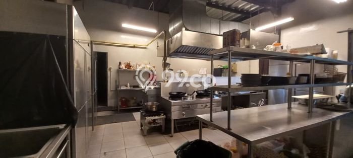 Komersial Bagus Dijual di Sudirman Bandung Strategis Cocok untuk Kembangkan Bisnis Komersial Bagus Dijual di Sudirman Bandung Strategis Cocok untuk Kembangkan Bisnis