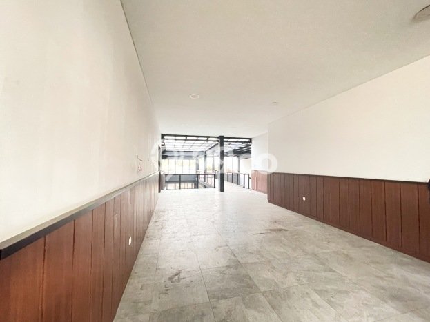 Komersial For Rent Kawasan , Luas 497m2m², Area Premium, Siap Operasi Komersial For Rent Kawasan , Luas 497m2m², Area Premium, Siap Operasi