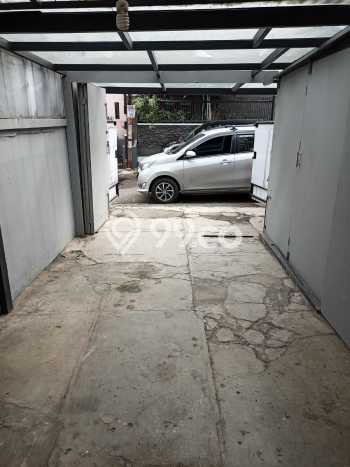 Disewakan Gudang di Kawasan Ramai Gatot Subroto Luas 24m2 Disewakan Gudang di Kawasan Ramai Gatot Subroto Luas 24m2