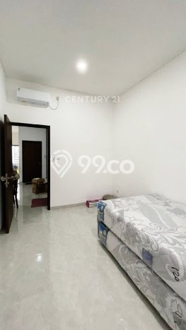 Disewakan segera hunian minimalis lokasi strategis 5 Kamar di Kebon Jeruk, Jakarta Barat Disewakan segera hunian minimalis lokasi strategis 5 Kamar di Kebon Jeruk, Jakarta Barat