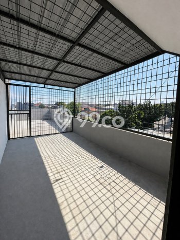 Ruko untuk Disewa di Pusat Jakarta Barat Luas Bangunan 180m2 Ruko untuk Disewa di Pusat Jakarta Barat Luas Bangunan 180m2