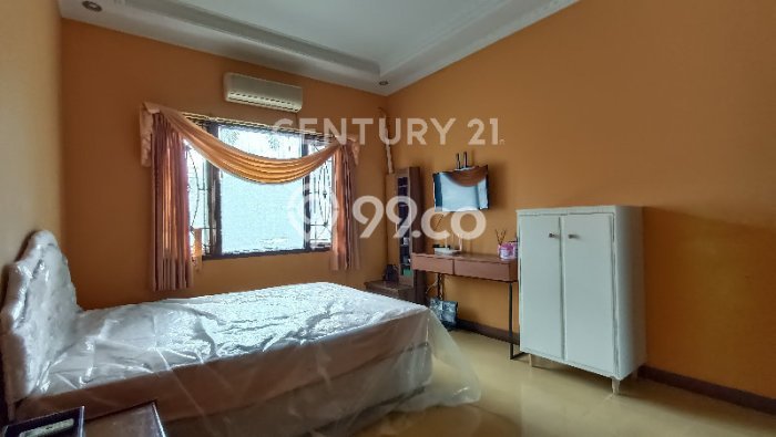 Rumah Sewa Bandung LT 225m2 LB 250m2 Kawasan Soekarno Hatta Rumah Sewa Bandung LT 225m2 LB 250m2 Kawasan Soekarno Hatta