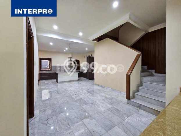 PRIME LOCATION! Rumah di Permata Buana, 4 KT, Lingkungan Strategis, Luas 250m² Bangunan 350m² PRIME LOCATION! Rumah di Permata Buana, 4 KT, Lingkungan Strategis, Luas 250m² Bangunan 350m²