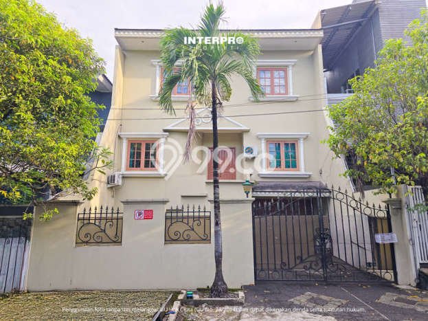 Rumah Luxury Modern Siap Huni di Puri Indah Jakarta Barat Rumah Luxury Modern Siap Huni di Puri Indah Jakarta Barat
