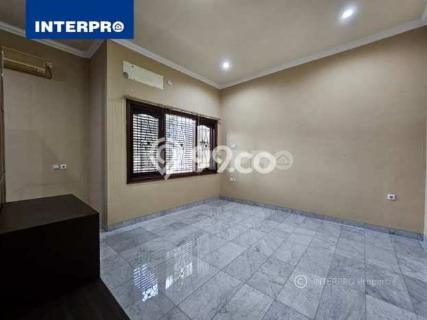 PRIME LOCATION! Rumah di Permata Buana, 4 KT, Lingkungan Strategis, Luas 250m² Bangunan 350m² PRIME LOCATION! Rumah di Permata Buana, 4 KT, Lingkungan Strategis, Luas 250m² Bangunan 350m²
