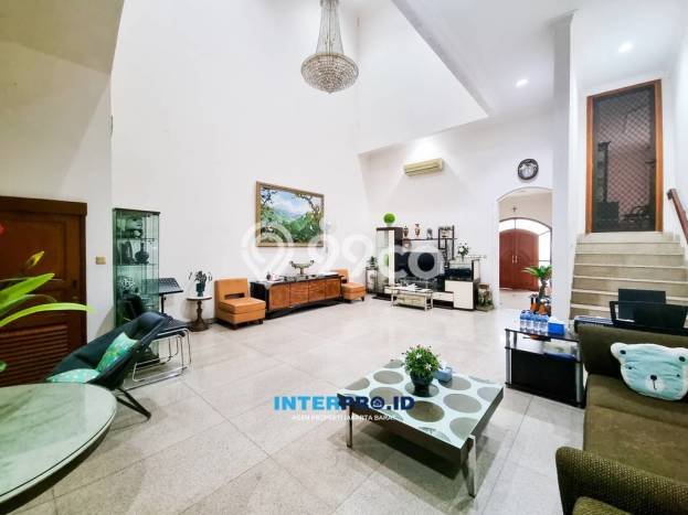 Rumah Luxury Modern Siap Huni di Puri Indah Jakarta Barat Rumah Luxury Modern Siap Huni di Puri Indah Jakarta Barat