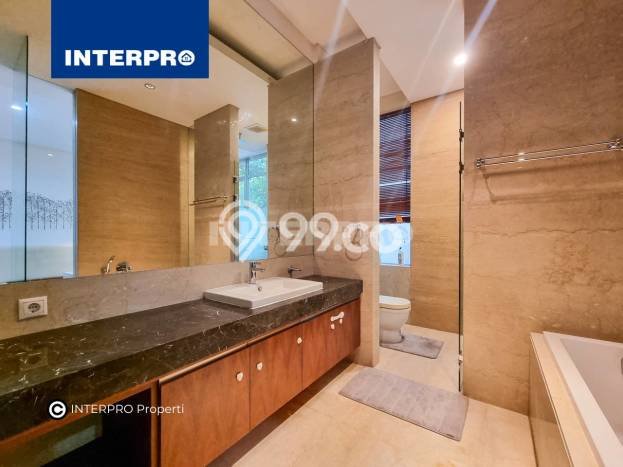 Dijual Rumah Luas Elegan Dengan View Eksklusif di Kedoya, Jakarta Barat Dijual Rumah Luas Elegan Dengan View Eksklusif di Kedoya, Jakarta Barat
